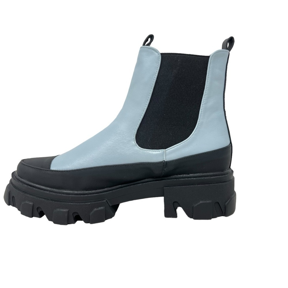 Portland Boots - Picture 4 of 11
